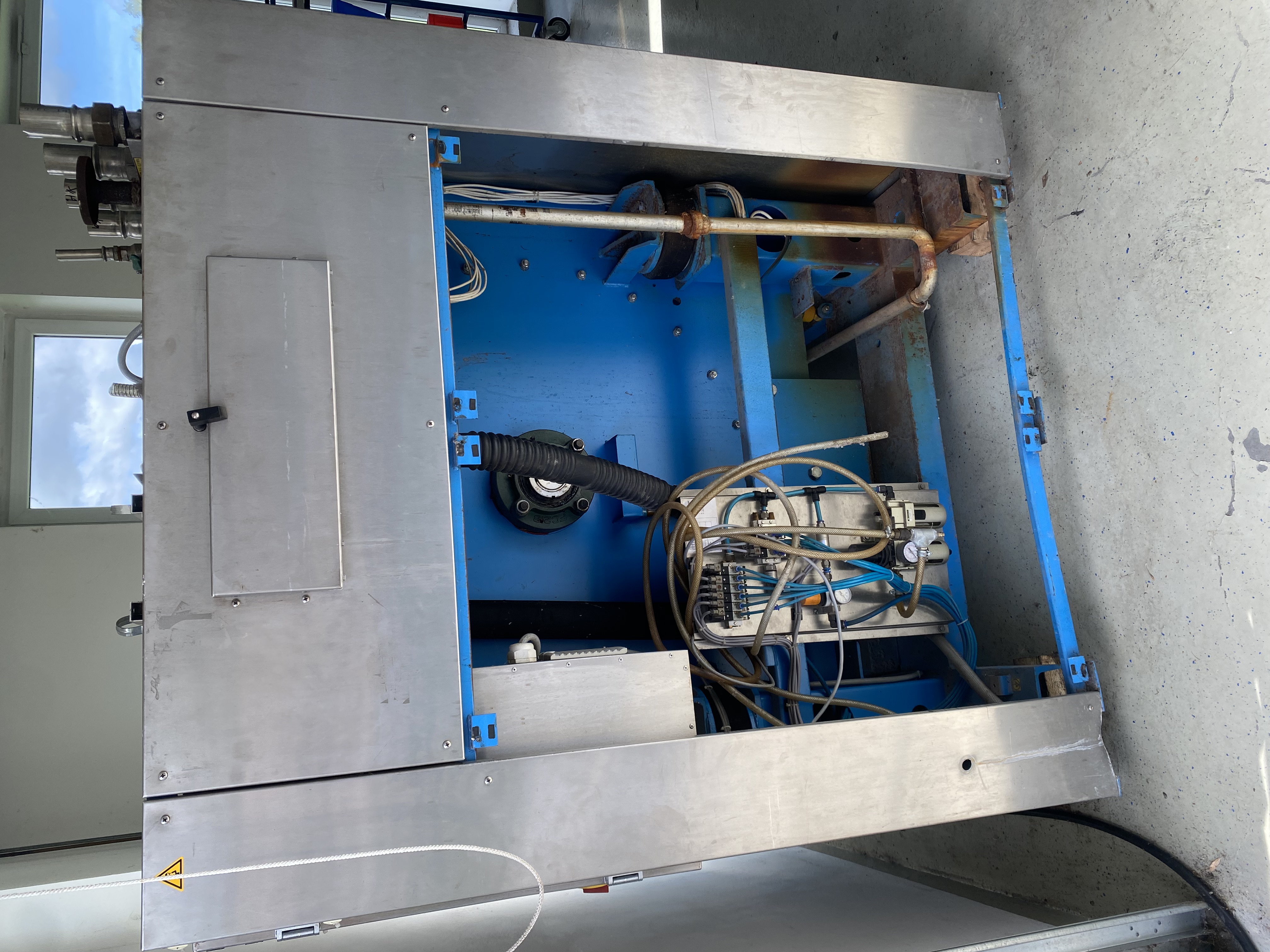 Jetwash Uni 900 Seitenlader-Waschschleudermaschine, 90 kg, Baujahr 2014, gebraucht