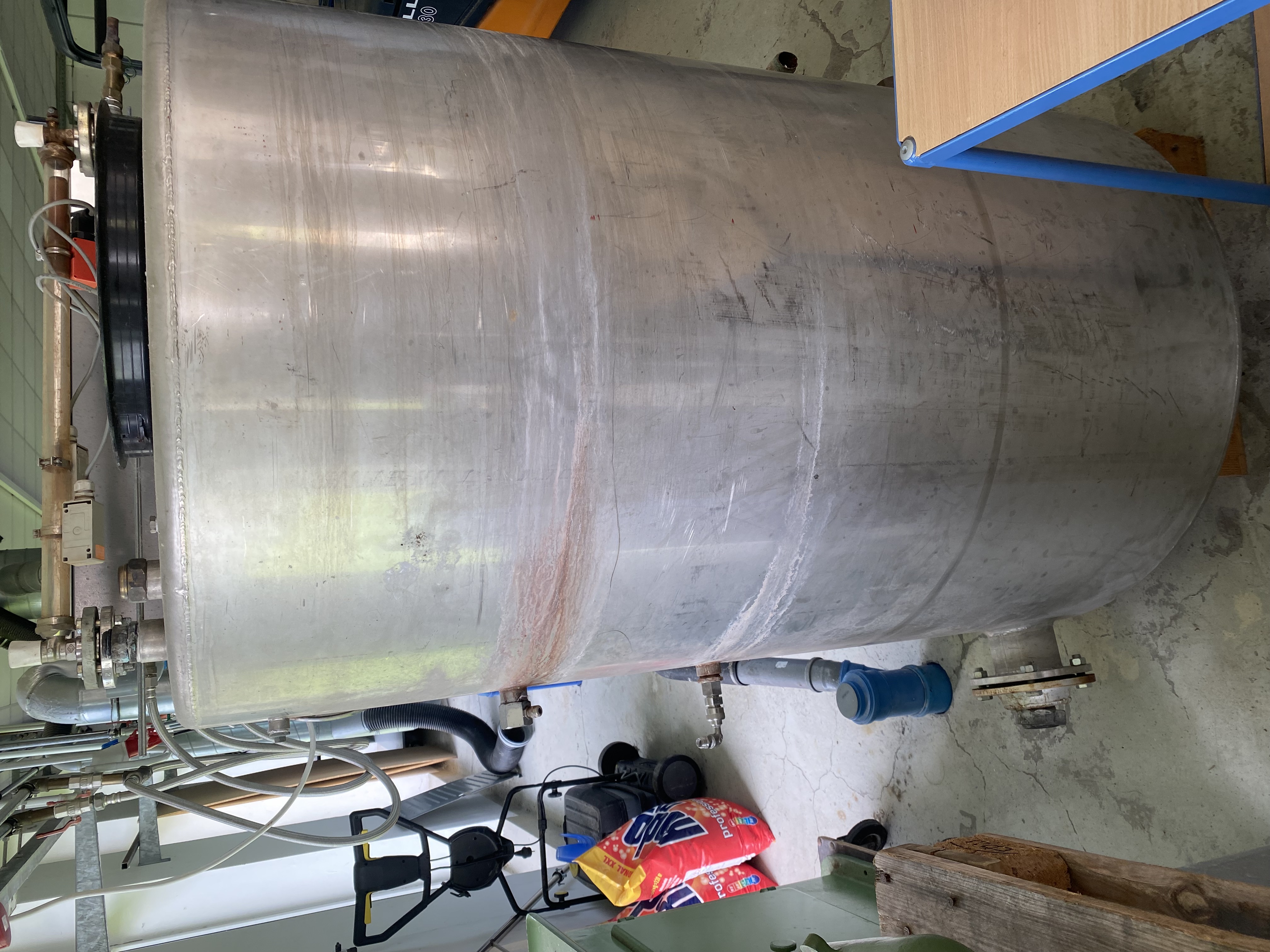 Gebrauchter Wassertank Edelstahl ca. 1217 Liter Volumen