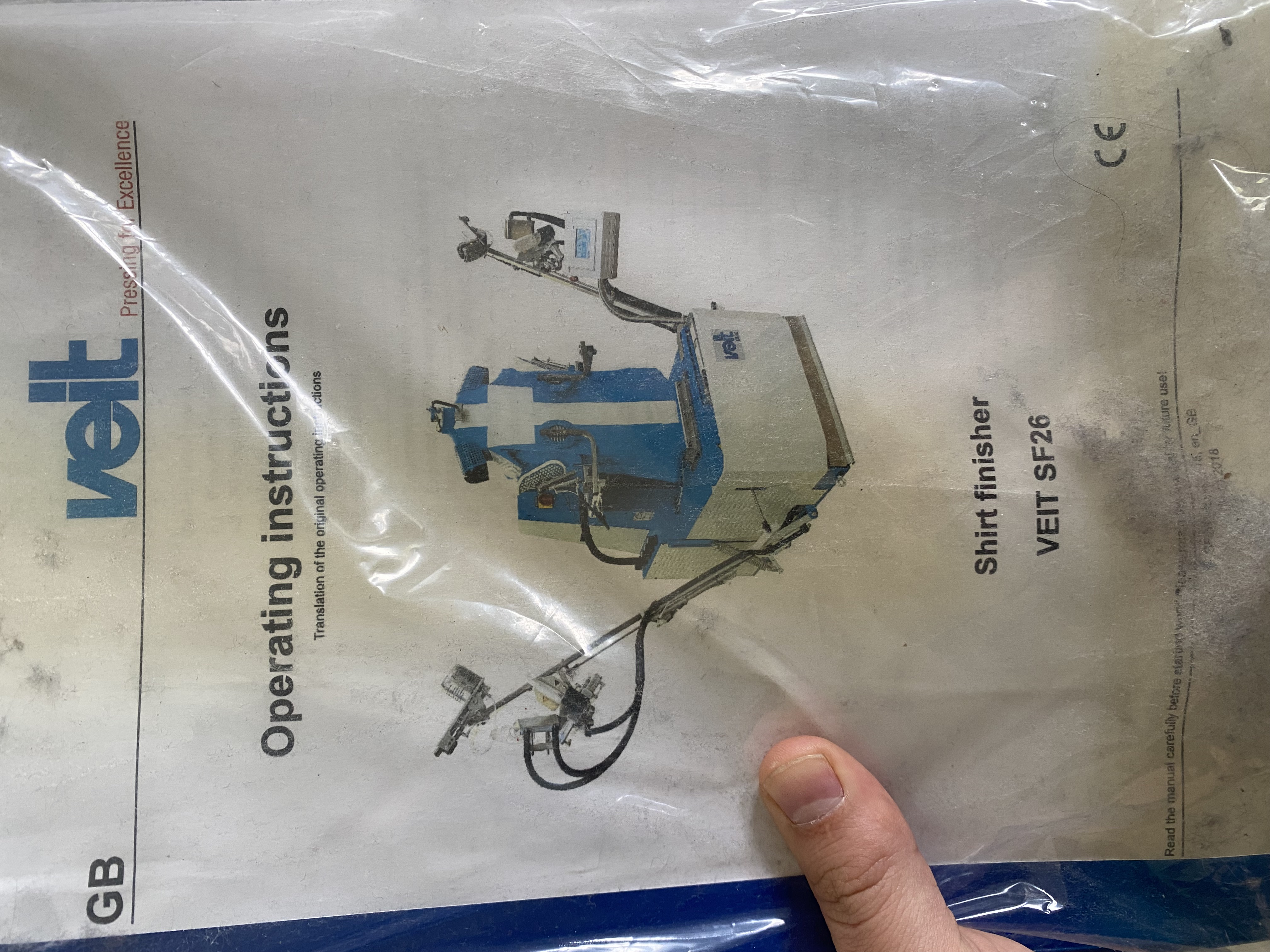 Veit SF26 SL Hemdenfinisher, dampfbeheizt, mit Touch-Steuerung, gebraucht
