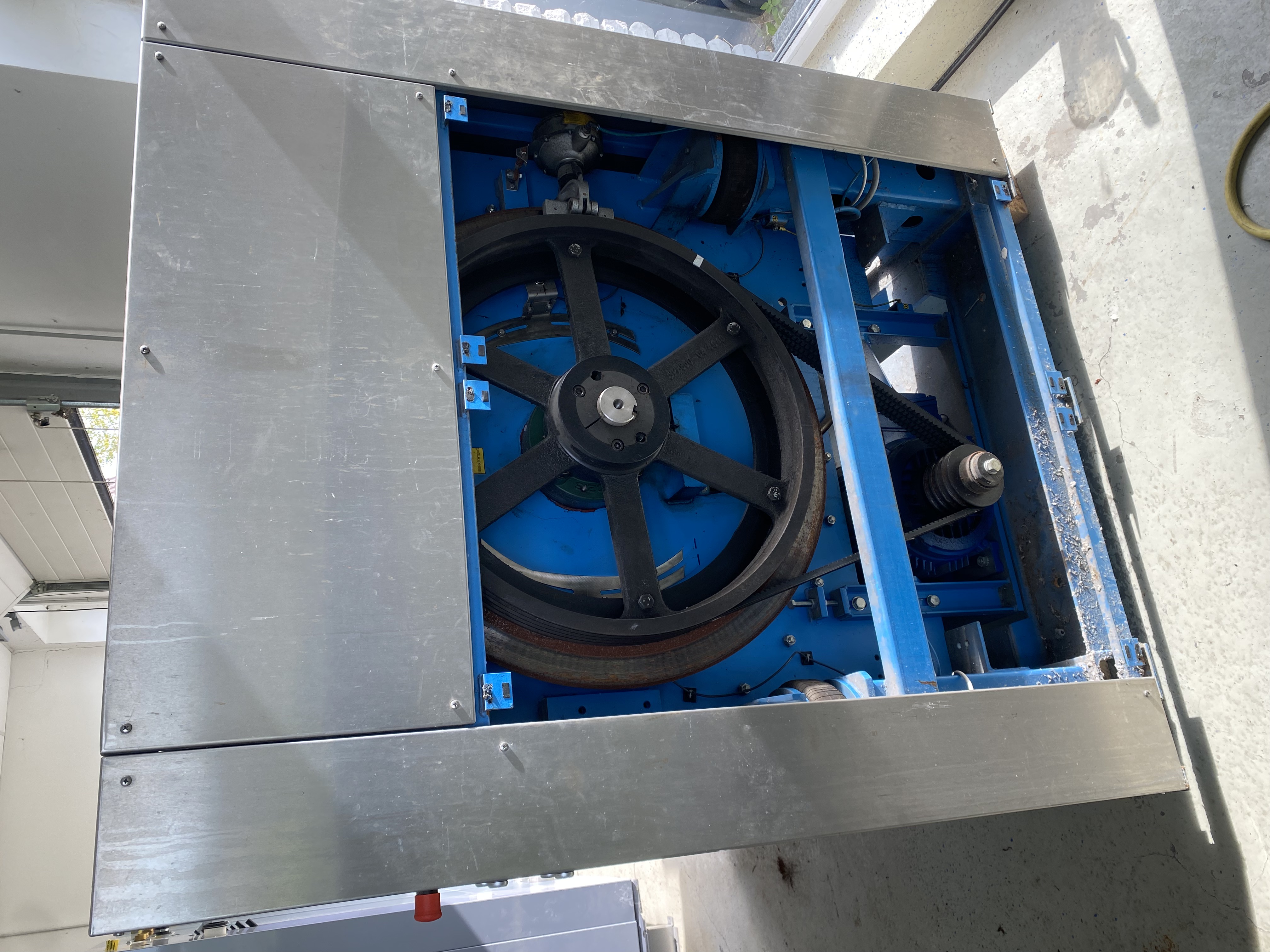 Jetwash Uni 900 Seitenlader-Waschschleudermaschine, 90 kg, Baujahr 2014, gebraucht
