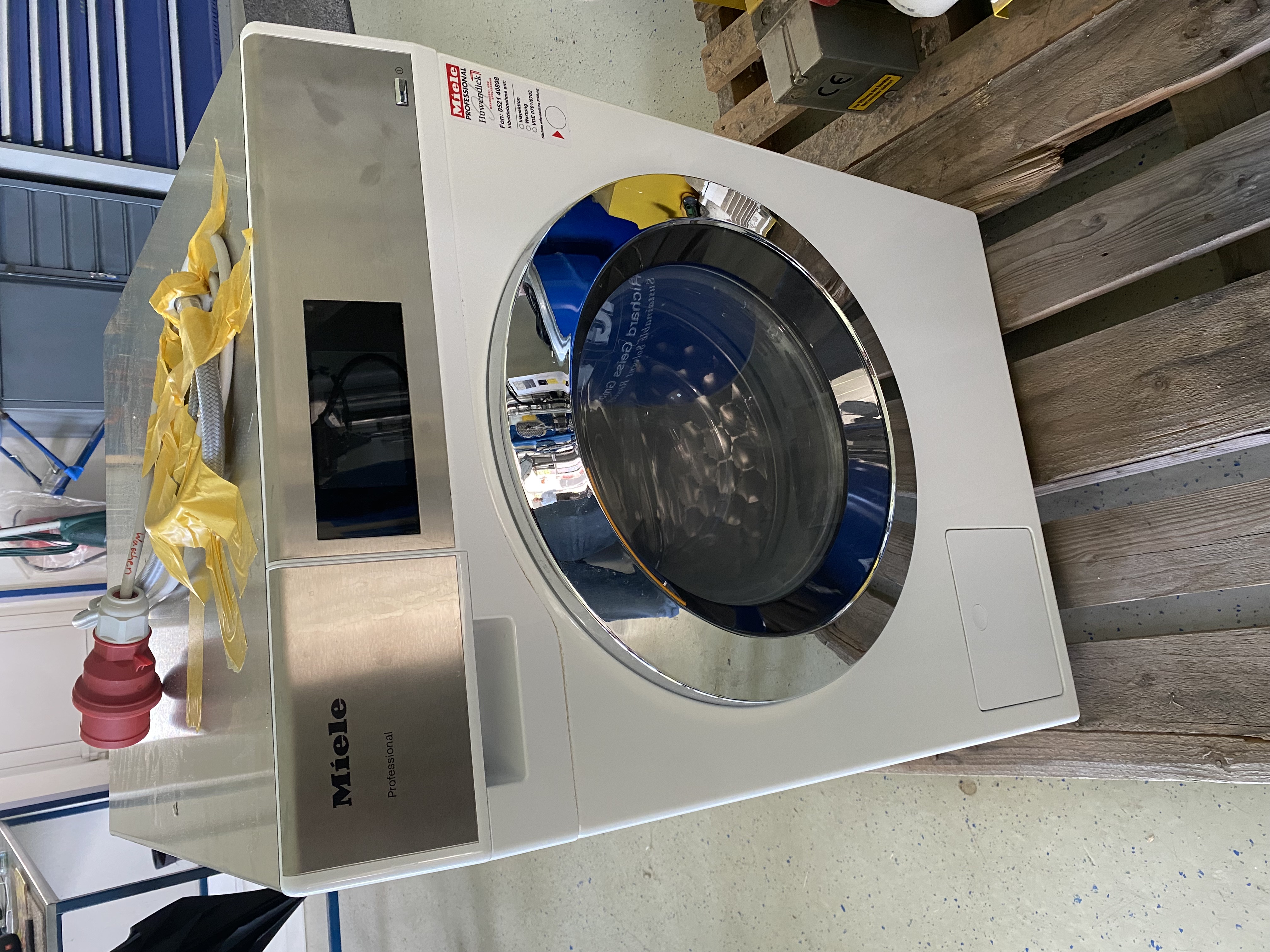 Miele Professional PWM 907 DV Gewerbewaschmaschine, 7 kg, 1.600 U/min, Ablaufventil, Baujahr 2020, gebraucht